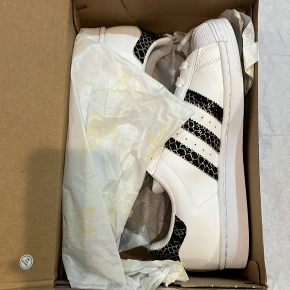 Adidas Superstar Snakeskin 'Cloud White' FV3294 womens - Picture 7 of 12